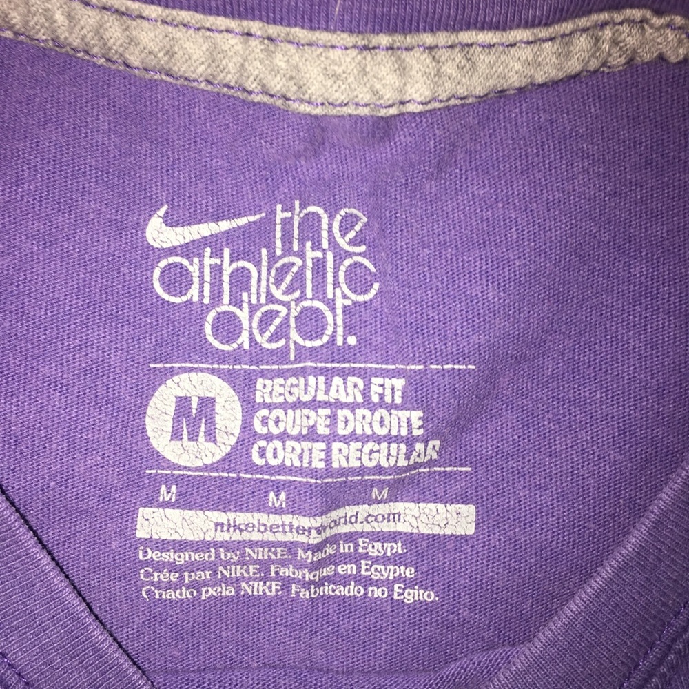 Nike T-Shirt - Picture 2 of 2